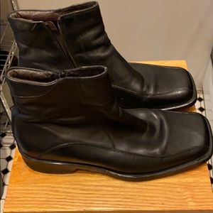 Aldo leather black zip up women’s shoes